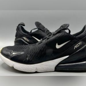 Black and white Nike air max 270
